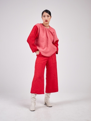 FLARED BOTTOM CROPPED TROUSER
